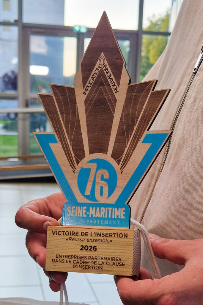 trophée MyMobility à l'honneur : IRIS remporte le 1er prix des Victoires de l'Insertion 2026